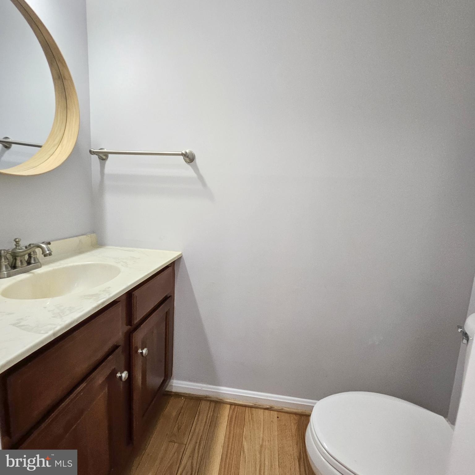 7244 Greentree Road Bethesda, MD 20817 - Photo 10 of 21 Powder Room