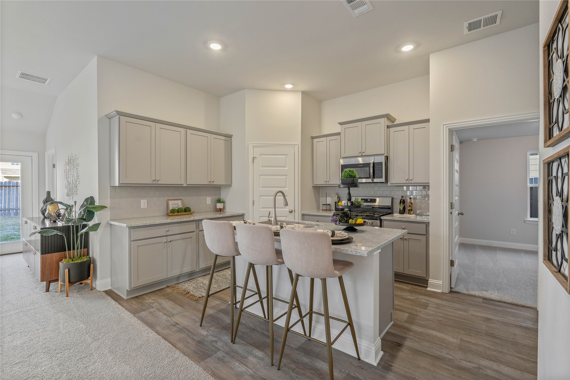 10681 Ellerston Road Cleveland, TX 77327 - Photo 5 of 28