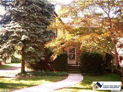956 Roanoke Road Cleveland Heights, OH 44121 - Photo 1 of 1