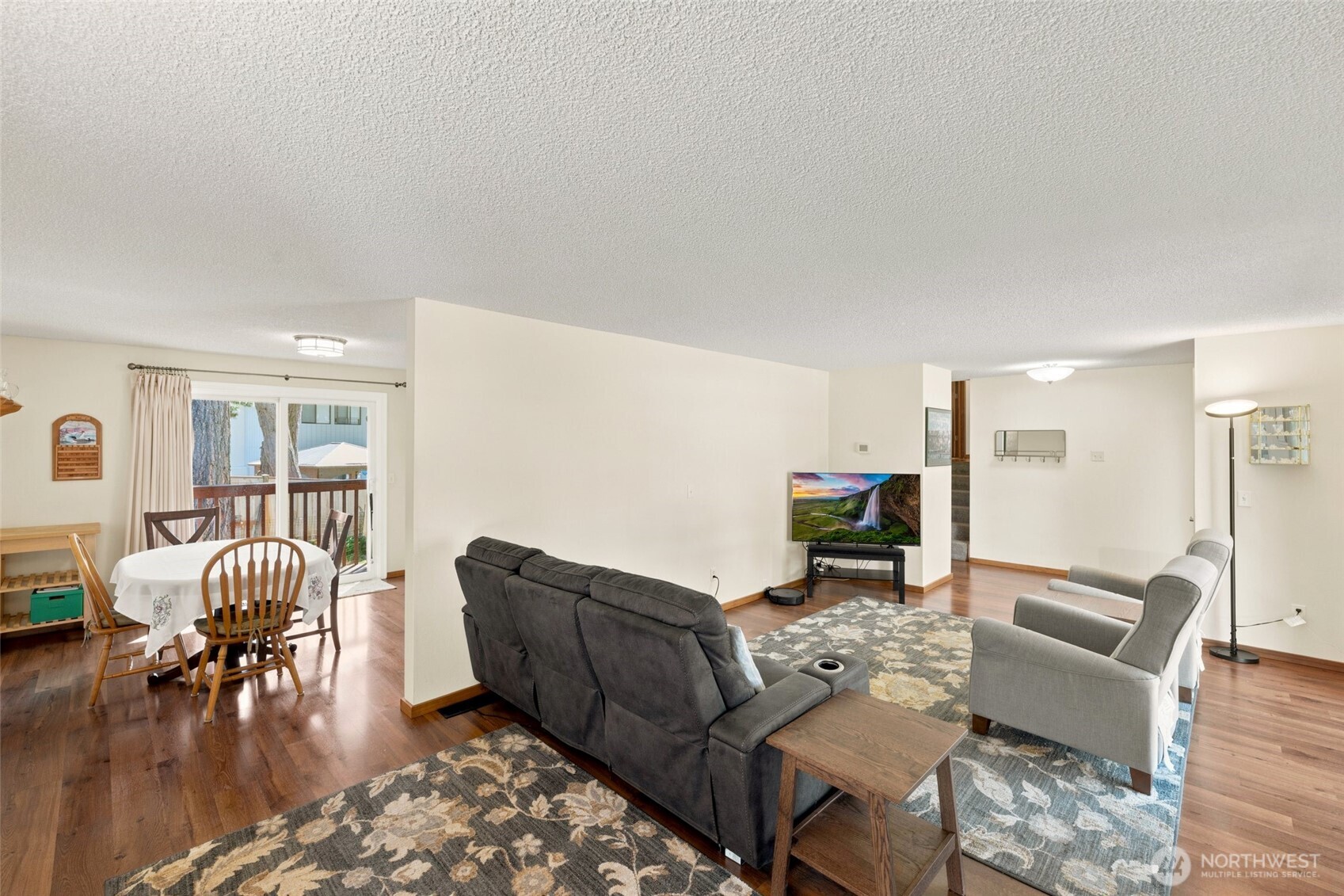 3657 Southwest 318th Street Federal Way, WA 98023 - Photo 5 of 26