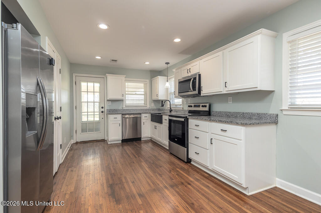 3632 Highway 25 Iuka, MS 38852 - Photo 12 of 30 Kitchen