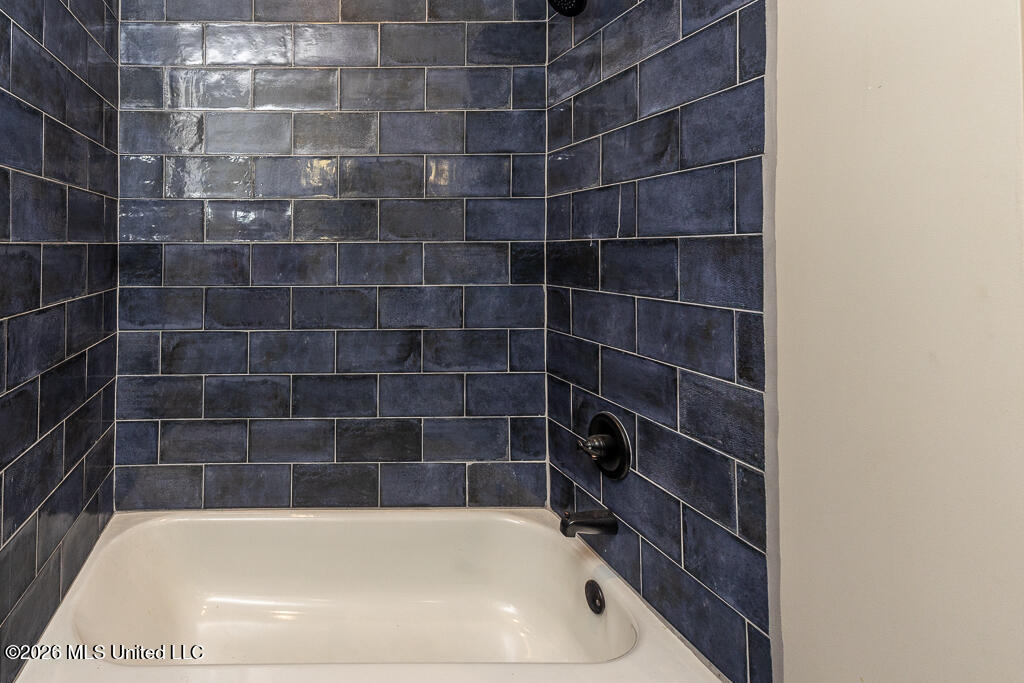 3632 Highway 25 Iuka, MS 38852 - Photo 28 of 30 Hall Bath