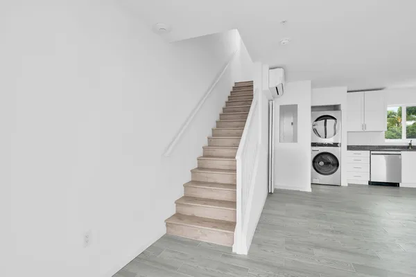 a view of outdoor space yard and porch