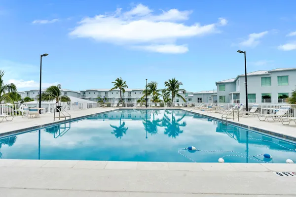 $650,000 | 10877 Overseas Highway, Unit 6, Marathon, FL 33050