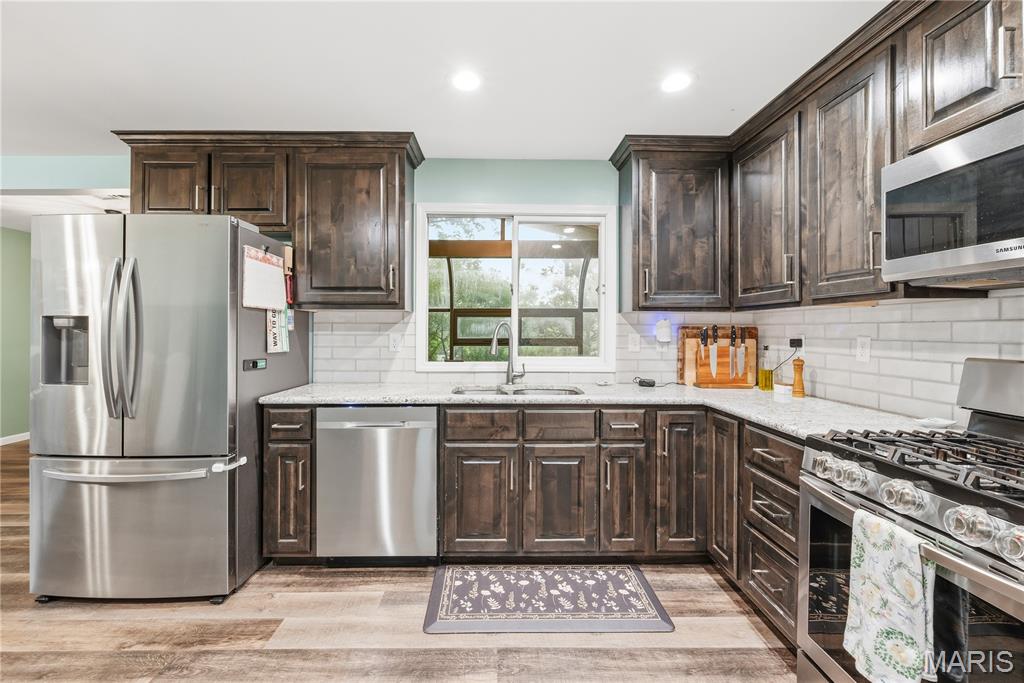 12532 Fee Fee Road St. Louis, MO 63146 - Photo 19 of 56 Gallery Image 19