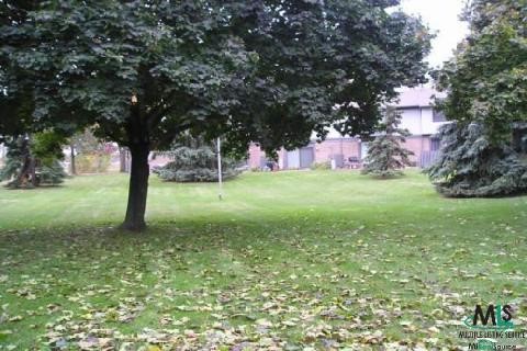 24775 Greenhill Road Warren, MI 48091 - Photo 7 of 7 369361-6.JPG
