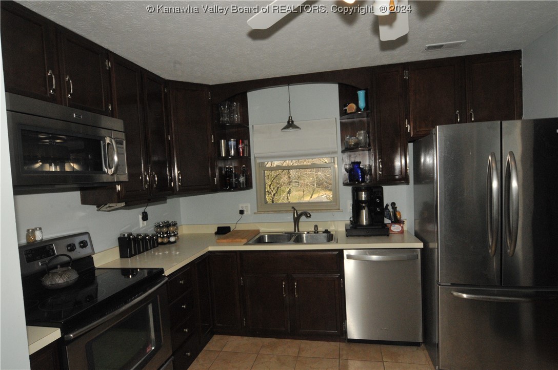 211 Jamestown Road Nitro, WV 25143 - Photo 8 of 33 Gallery Image 8