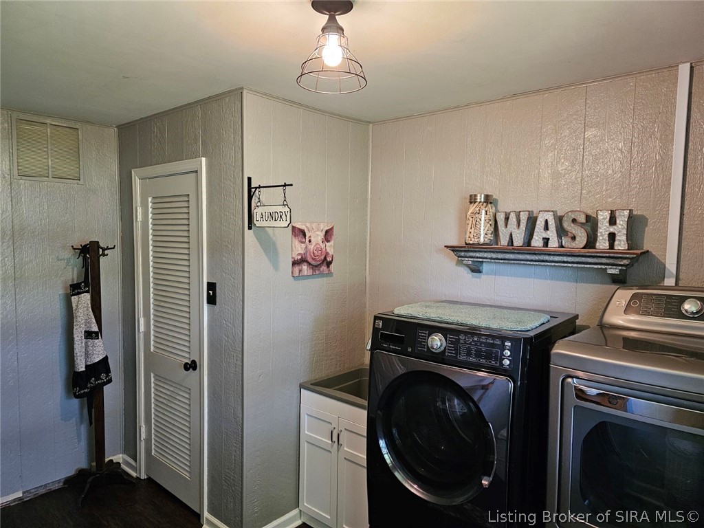 317 Meadow Lane Madison, IN 47250 - Photo 14 of 41 Laundry Room
