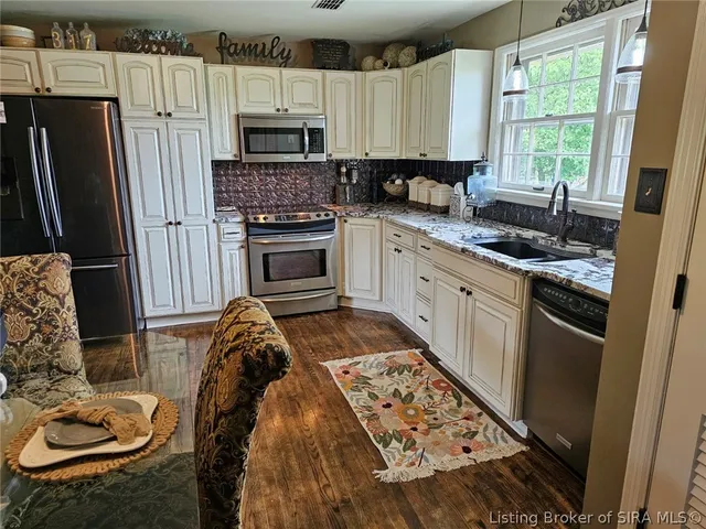 $454,900 | 317 Meadow Lane, Madison, IN 47250