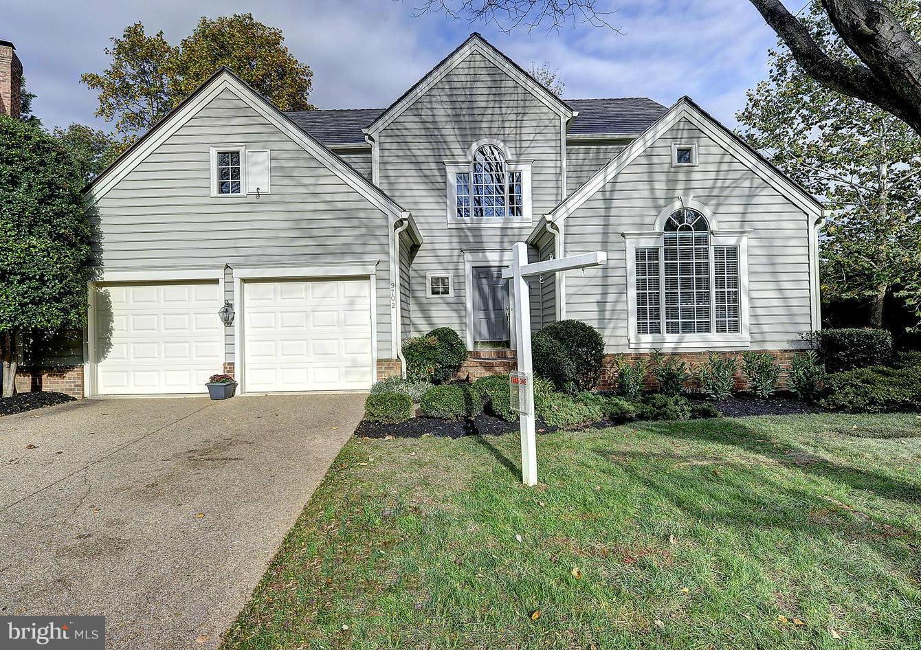 9702 Hidden Valley Road Vienna, VA 22181 - Photo 1 of 30 WELCOME HOME!