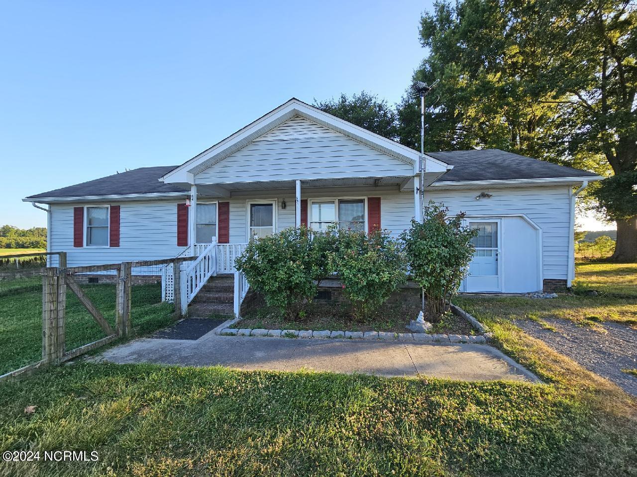 116 Tinkham Road Eure, NC 27935 - Photo 1 of 9 Front