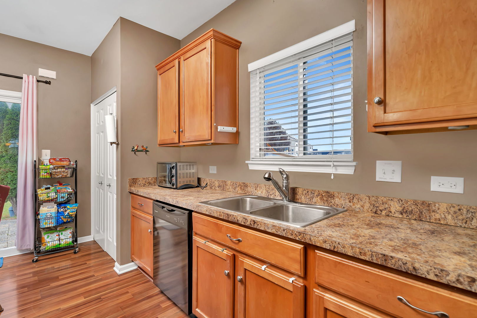 1808 Wild Rose Trail Joliet, IL 60431 - Photo 9 of 44