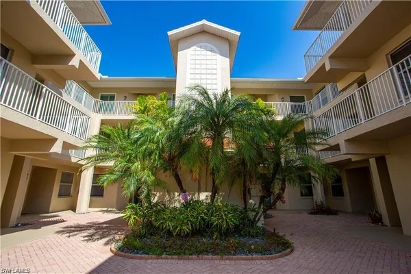 $6,500 | 3554 Haldeman Creek Drive, Unit 136, Naples, FL 34112