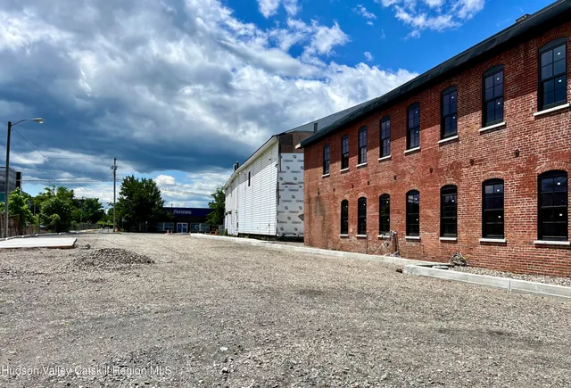 $1,250 | 104 Smith Avenue, Kingston, NY 12401