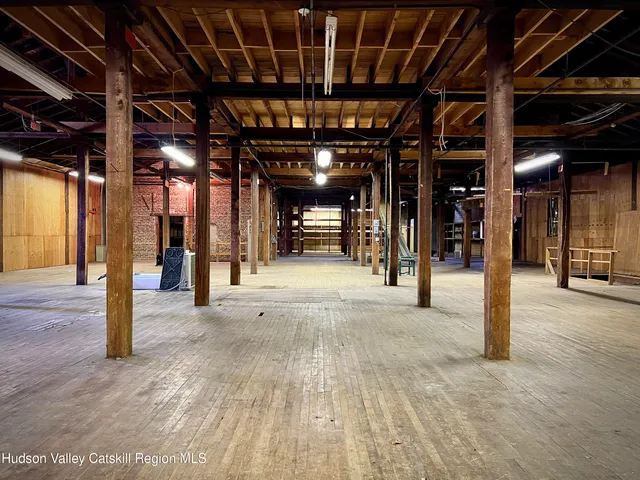 $1,250 | 104 Smith Avenue, Kingston, NY 12401