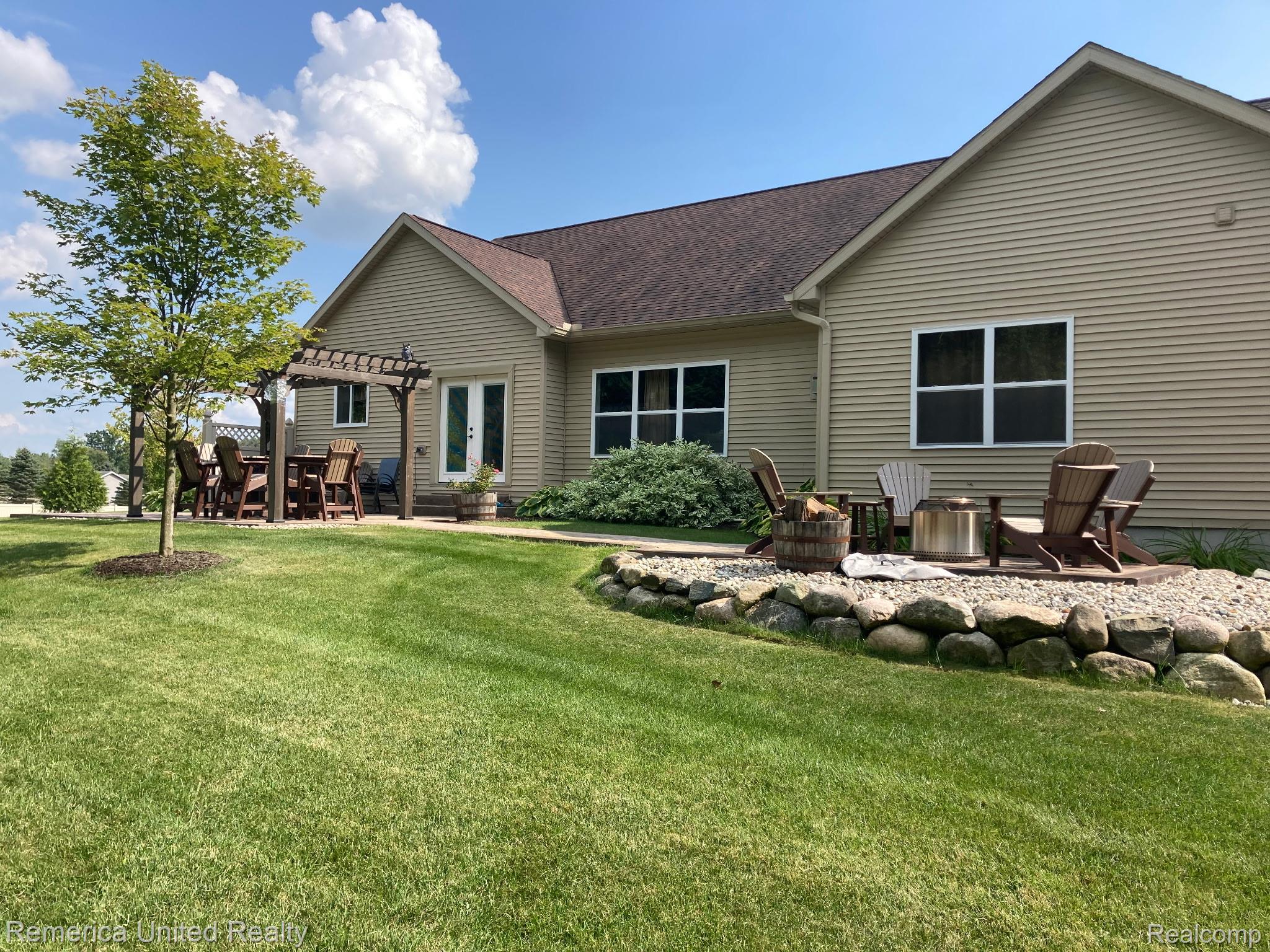 8871 North Gregory Road Fowlerville, MI 48836 - Photo 5 of 84
