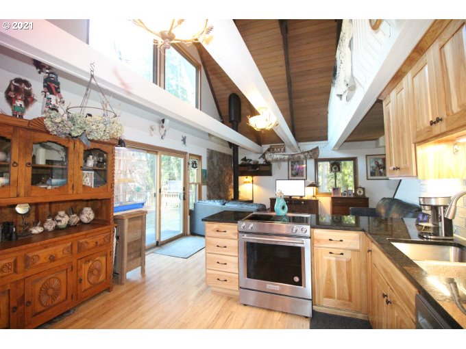 71550 Fishhawk Road Birkenfeld, OR 97016 - Photo 7 of 32 Gallery Image 7