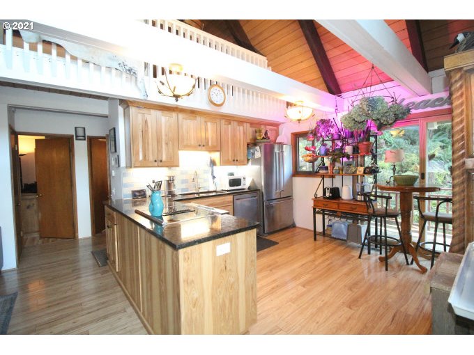 71550 Fishhawk Road Birkenfeld, OR 97016 - Photo 9 of 32 Gallery Image 9