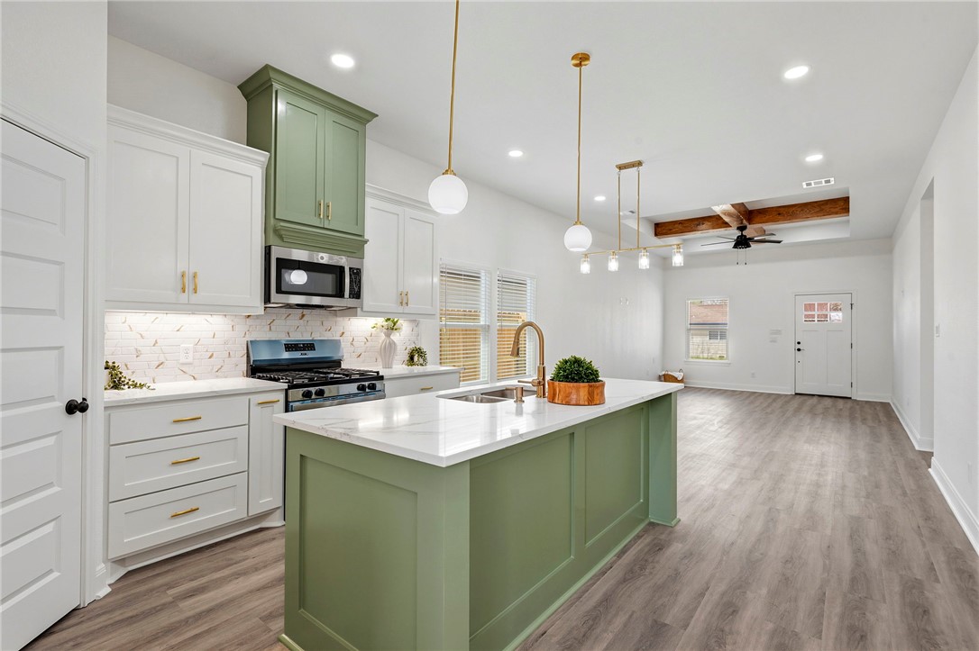 513 Hall Street Bryan, TX 77803 - Photo 5 of 15