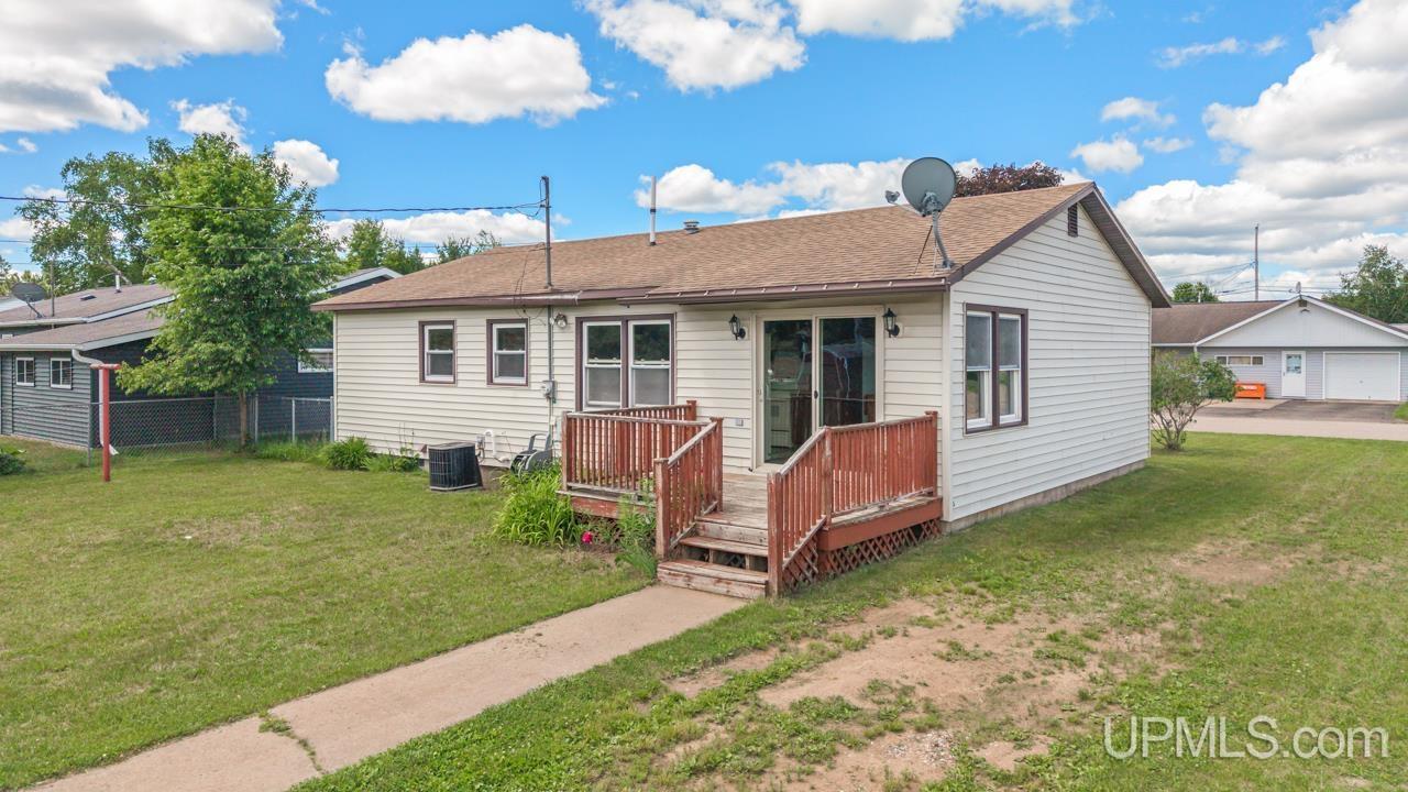 830 Mullen Street Quinnesec, MI 49876 - Photo 22 of 27