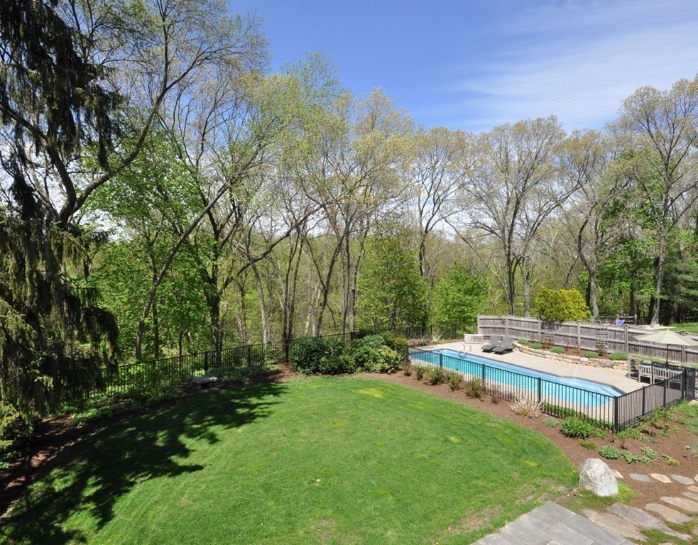 122 Upland Road Concord, MA 01742 - Photo 12 of 25 Gallery Image 12