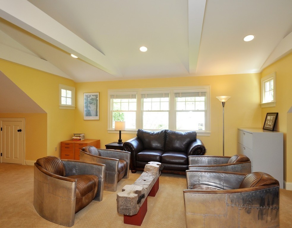 122 Upland Road Concord, MA 01742 - Photo 8 of 25 Gallery Image 8