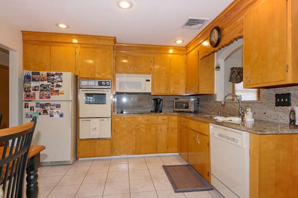 8 Makechnie Road Burlington, MA 01803 - Photo 13 of 30 Gallery Image 13