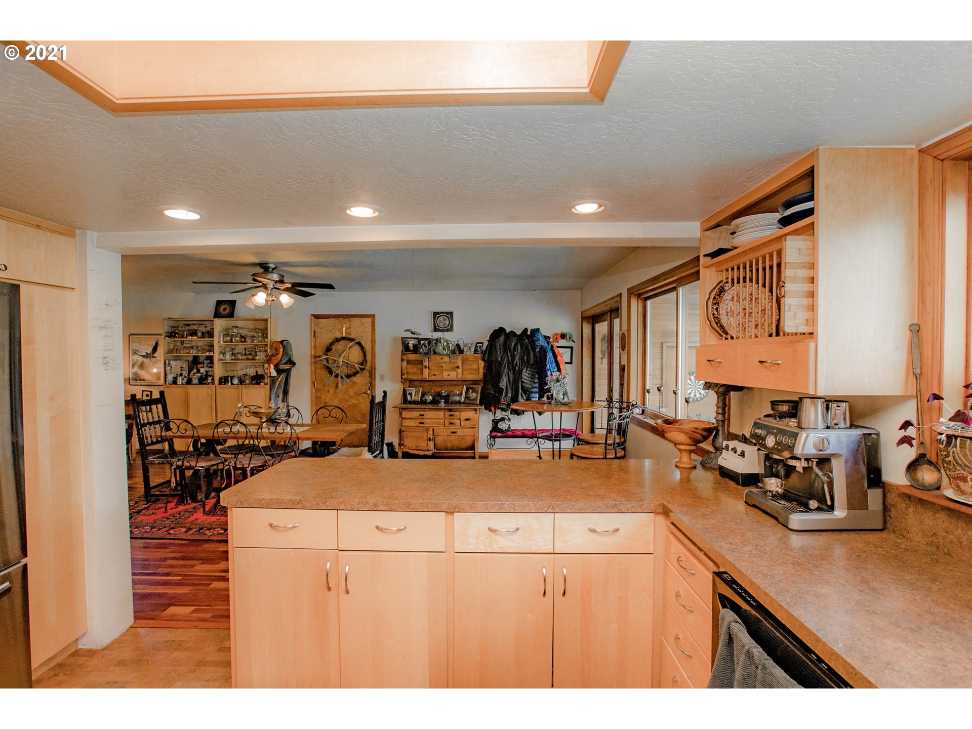 25630 Lawrence Road Junction City, OR 97448 - Photo 9 of 30 Gallery Image 9