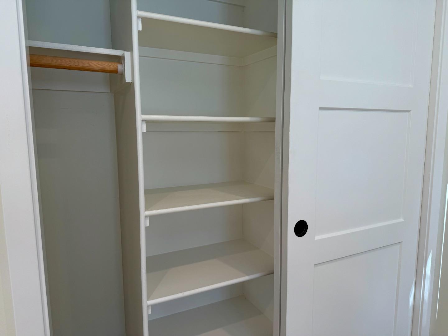 634 Fulton Street Redwood City, CA 94061 - Photo 18 of 24 a bathroom with a bathtub