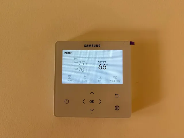 a view of utility room