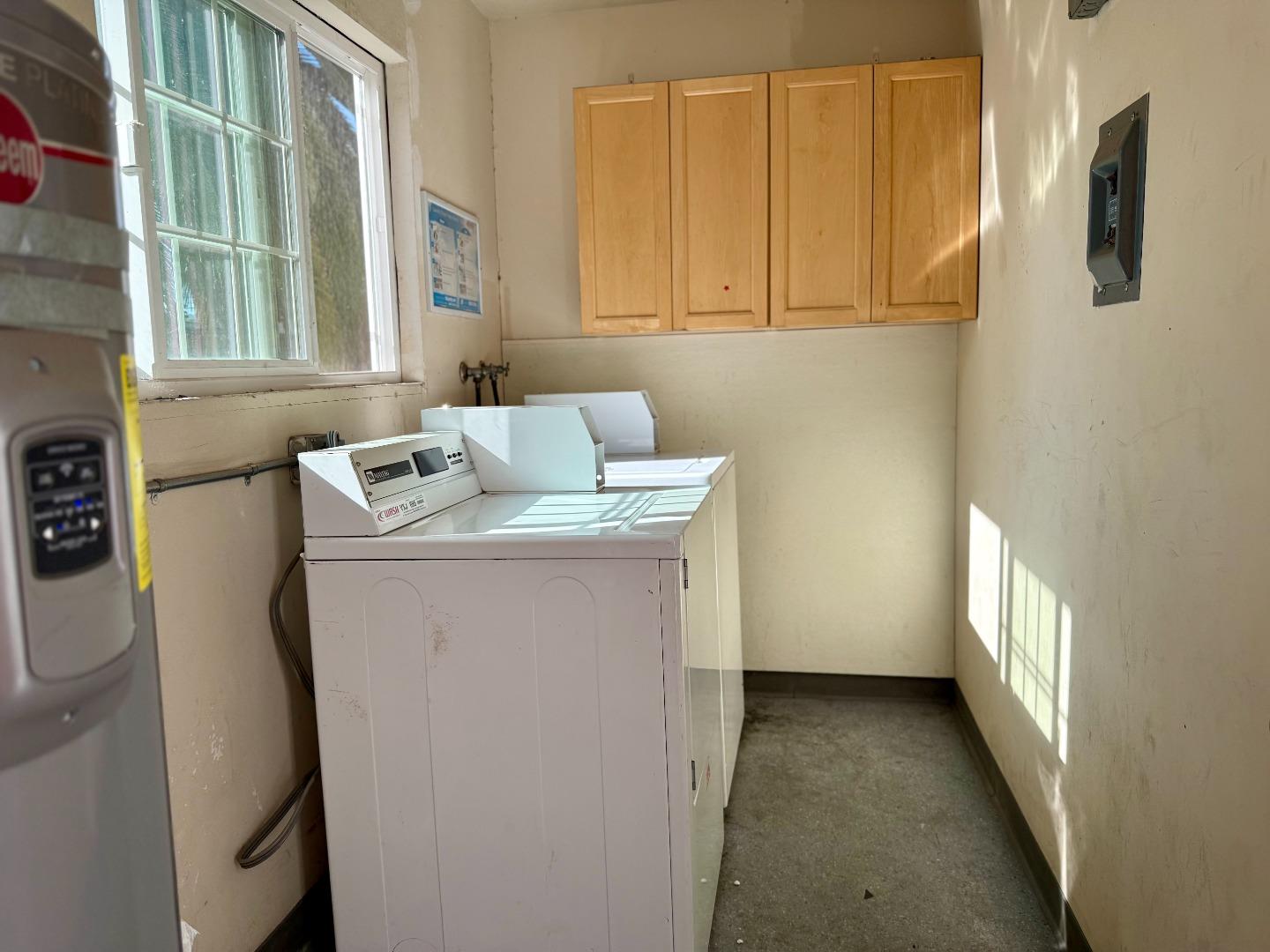 634 Fulton Street Redwood City, CA 94061 - Photo 24 of 24 a utility room with dryer and washer