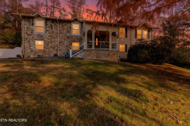 $449,900 | 132 Greystone Drive, Oak Ridge, TN 37830