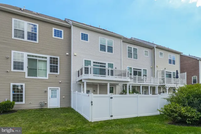 $410,000 | 3573 Fossilstone Place, Waldorf, MD 20601