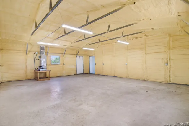 $499,900 | 1783 County Road 7711, Devine, TX 78016