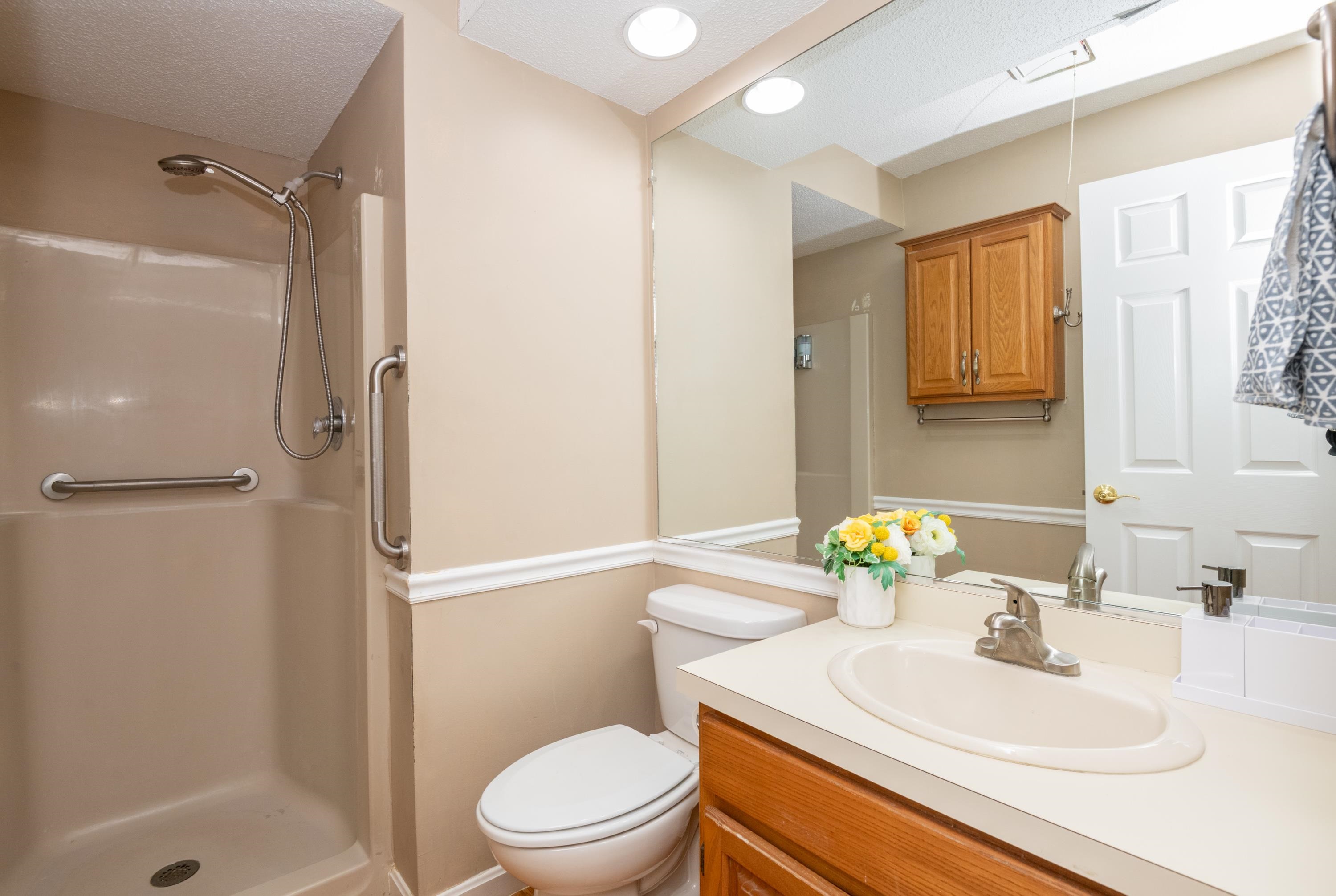 50 Brookside Drive, Unit O5 Exeter, NH 03833 - Photo 17 of 48