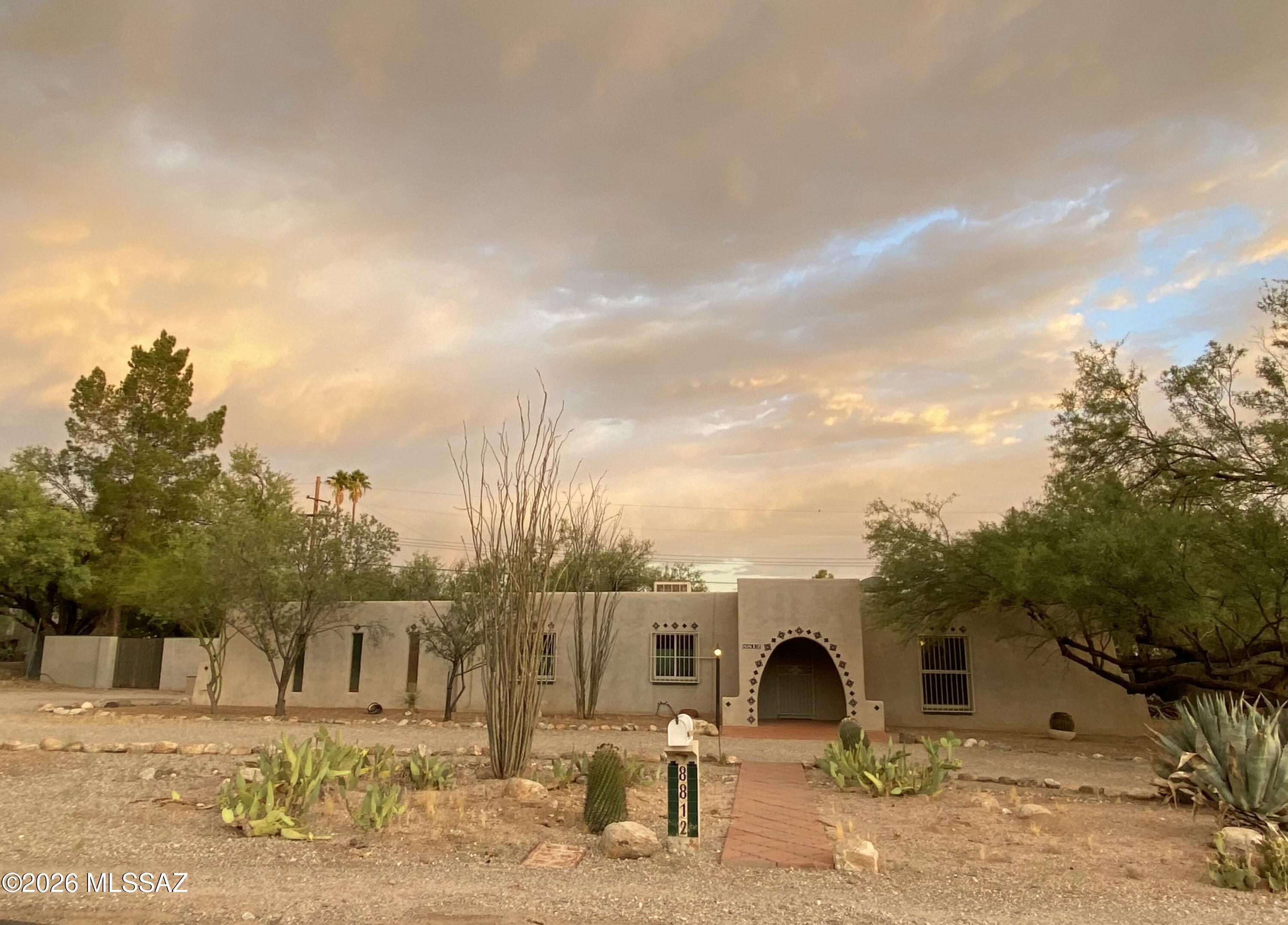 8812 East Snyder Road Tucson, AZ 85749 - Photo 1 of 34