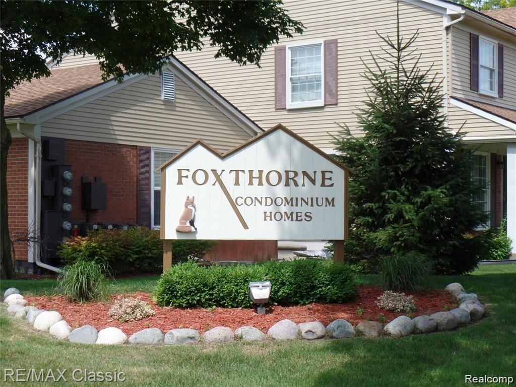 42506 Saratoga Road Canton, MI 48187 - Photo 2 of 32