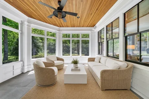 $5,250,000 | 10 Chandler Circle, Weston, MA 02493