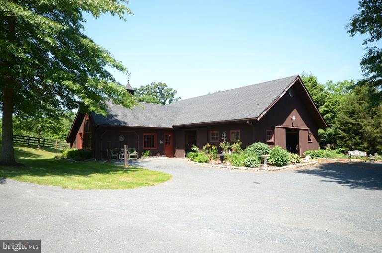 2312 Garrett Road White Hall, MD 21161 - Photo 13 of 20 Barn