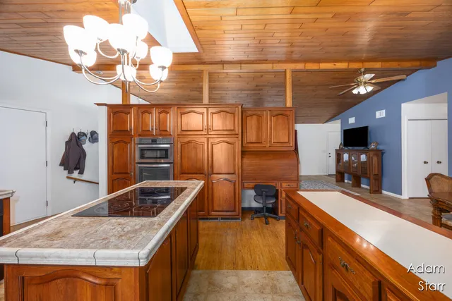 $469,900 | 945 60th Street Southwest, Wyoming, MI 49315