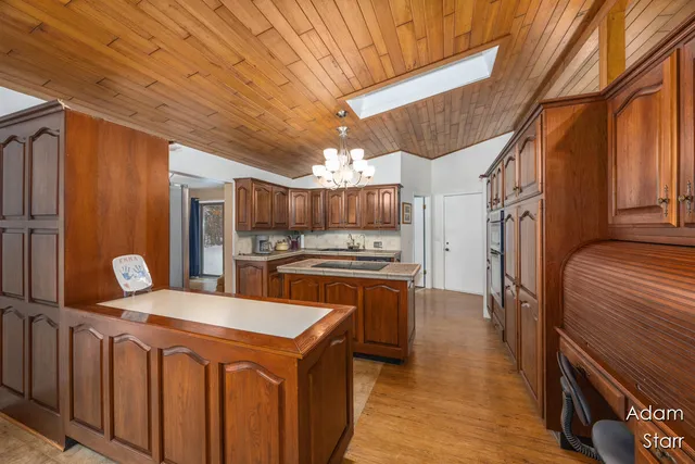 $469,900 | 945 60th Street Southwest, Wyoming, MI 49315