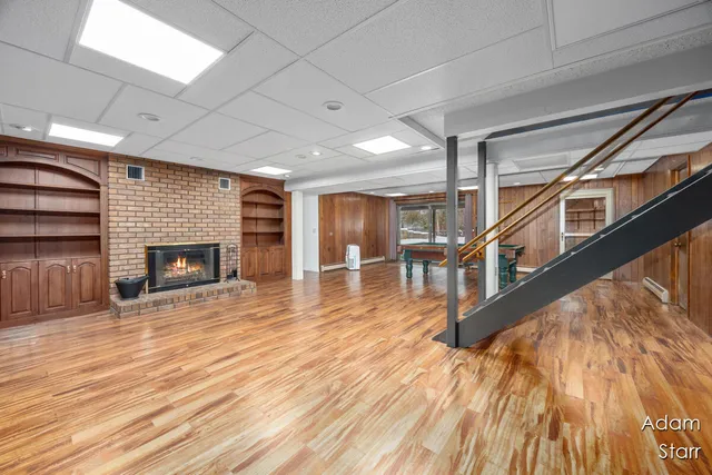 $469,900 | 945 60th Street Southwest, Wyoming, MI 49315