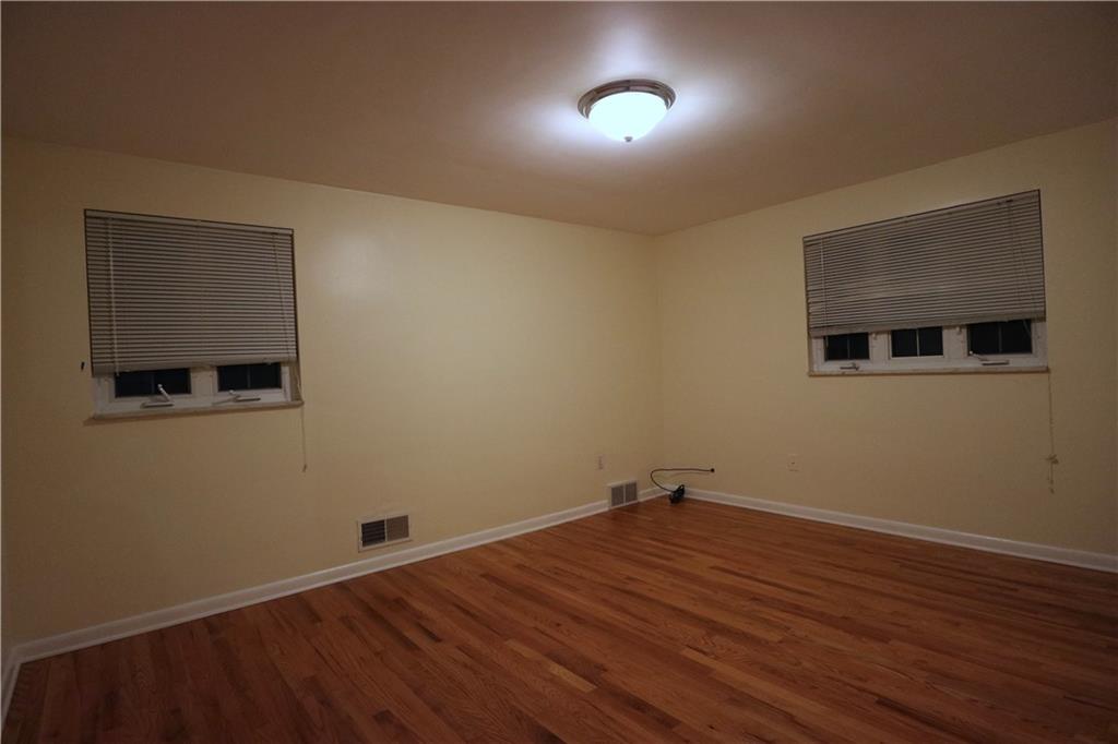 2570 Mt Royal Road Pittsburgh, PA 15217 - Photo 25 of 31