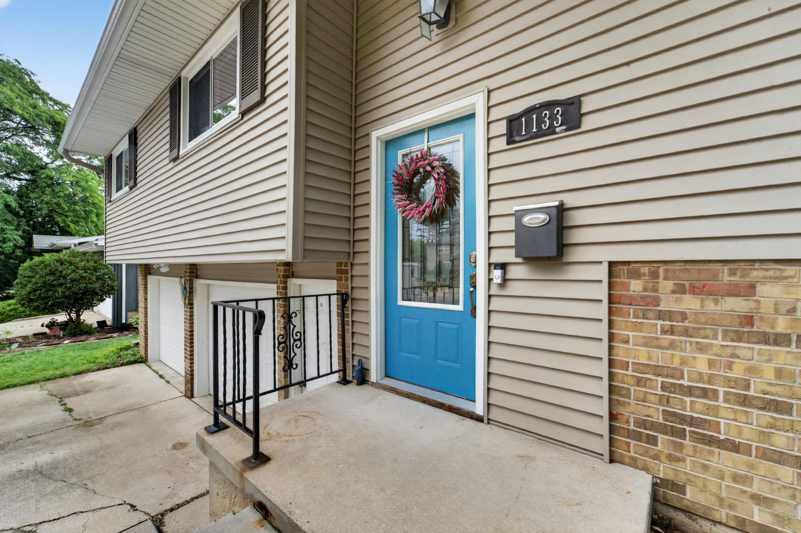 1133 Frisch Road Madison, WI 53711 - Photo 2 of 39