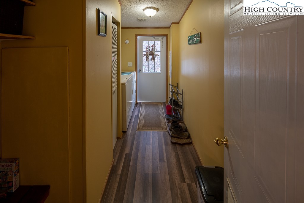 722 Rhymer Branch Road Deep Gap, NC 28618 - Photo 8 of 31 Gallery Image 8
