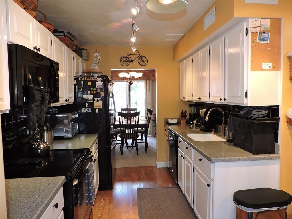 305 Beacon Park Road, Unit 305 Webster, MA 01570 - Photo 21 of 42 Gallery Image 21