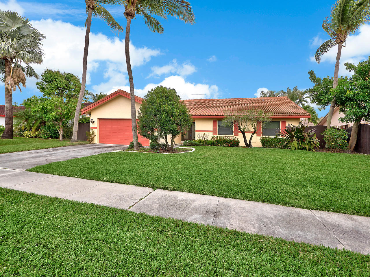 7830 Texas Trail Boca Raton, FL 33487 - Photo 2 of 15 Front