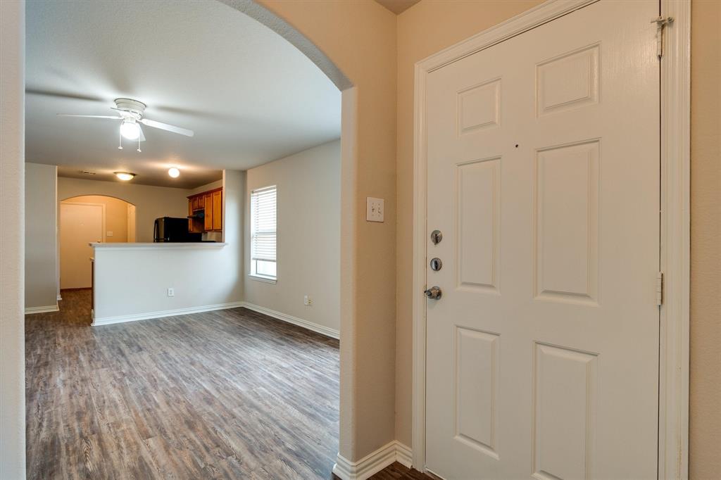 121 Cliff Height Circle Dallas, TX 75241 - Photo 6 of 25