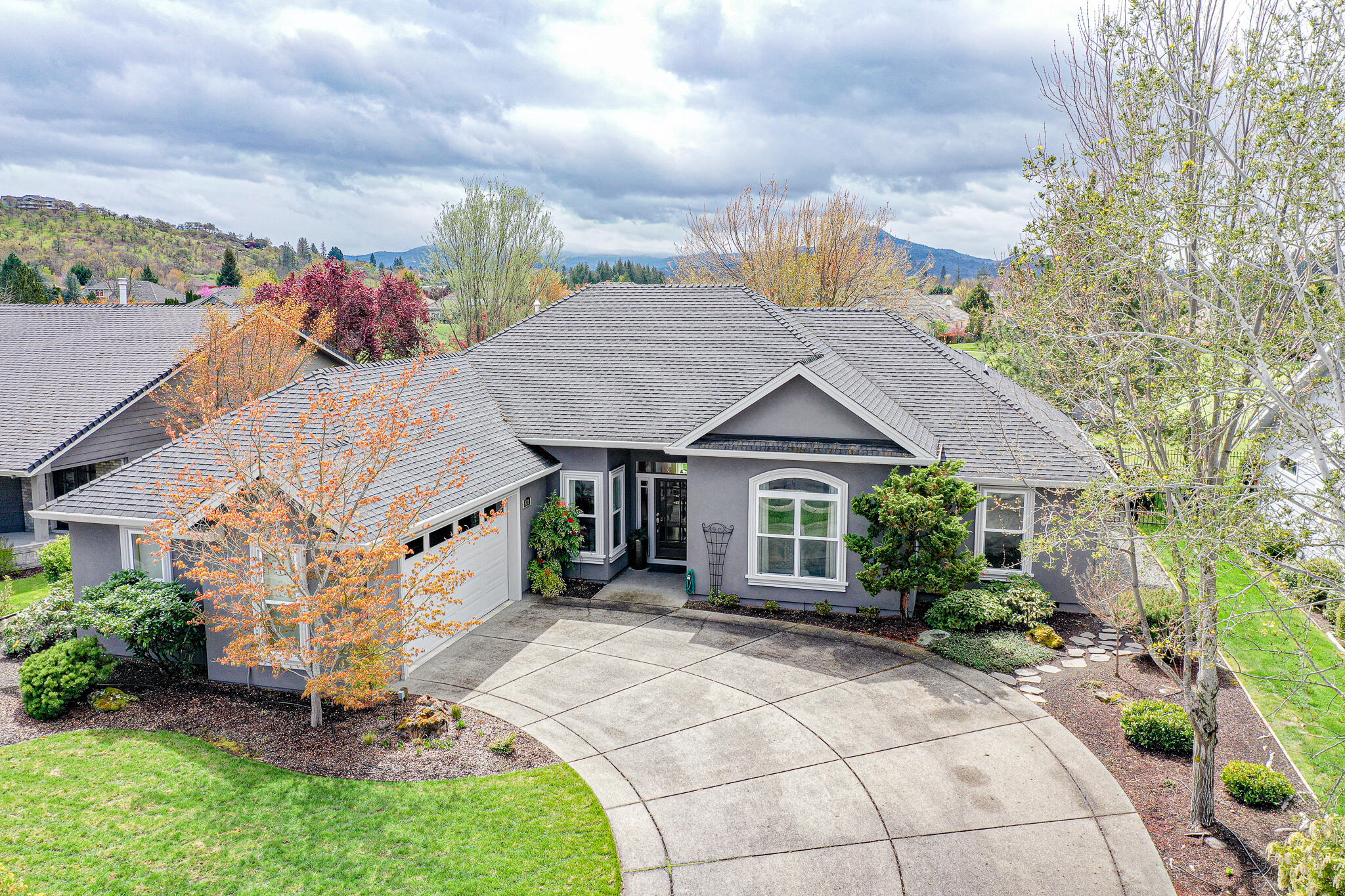 878 St Andrews Way Eagle Point, OR 97524 - Photo 2 of 55 DJI_0695
