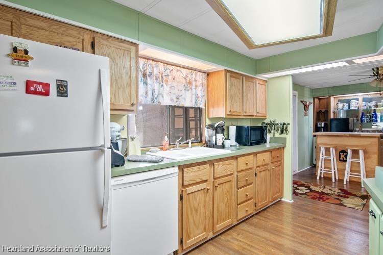 2209 Bahama Road Sebring, FL 33870 - Photo 9 of 47 KITCHEN